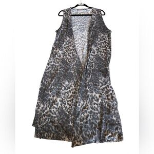 LuLaRoe Sleeveless Animal Print Long Vest in Gray and white